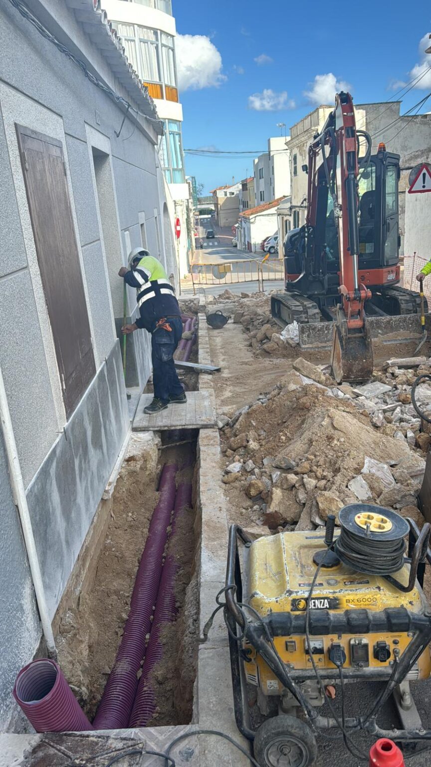 Excavaciones para sótanos y depósitos de agua en Menorca